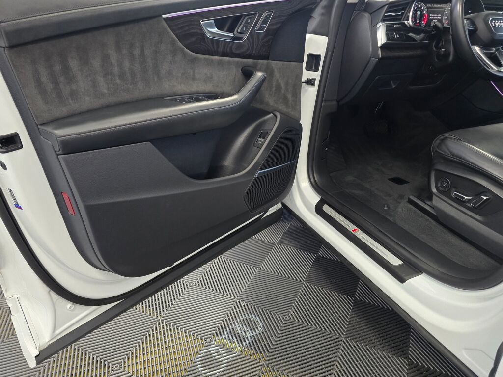 Used 2021 Audi Q8 Prestige w/ Prestige Package image 36