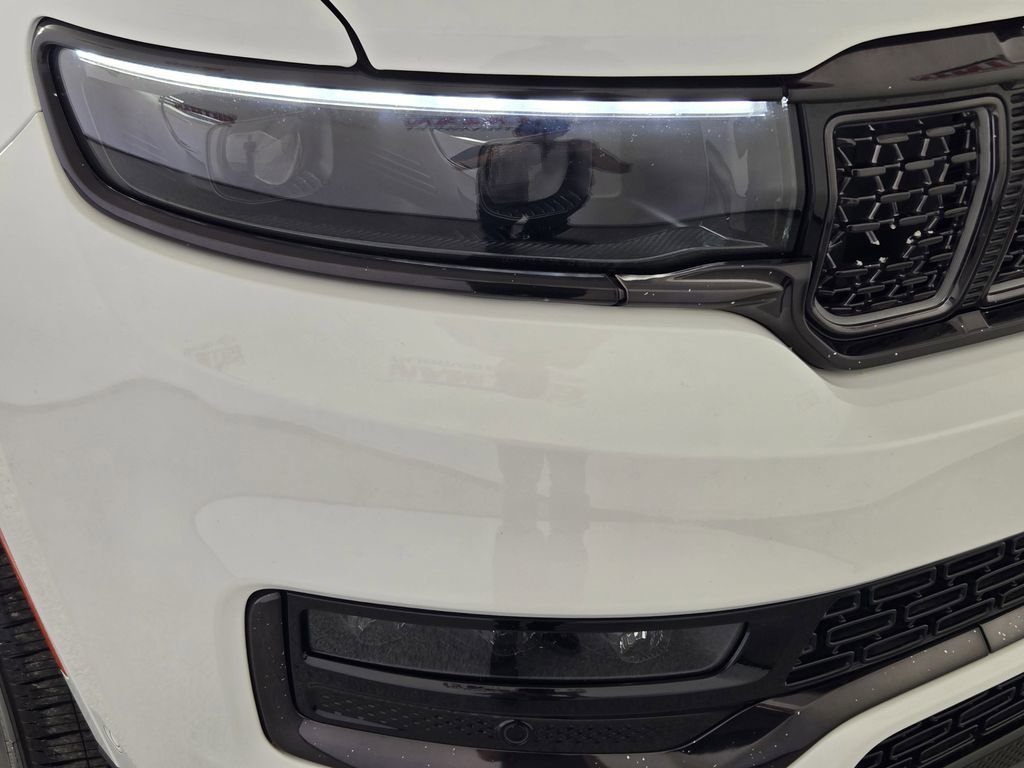 Used 2024 Jeep Grand Wagoneer Series II w/ Quick Order Packagew 28T image 12