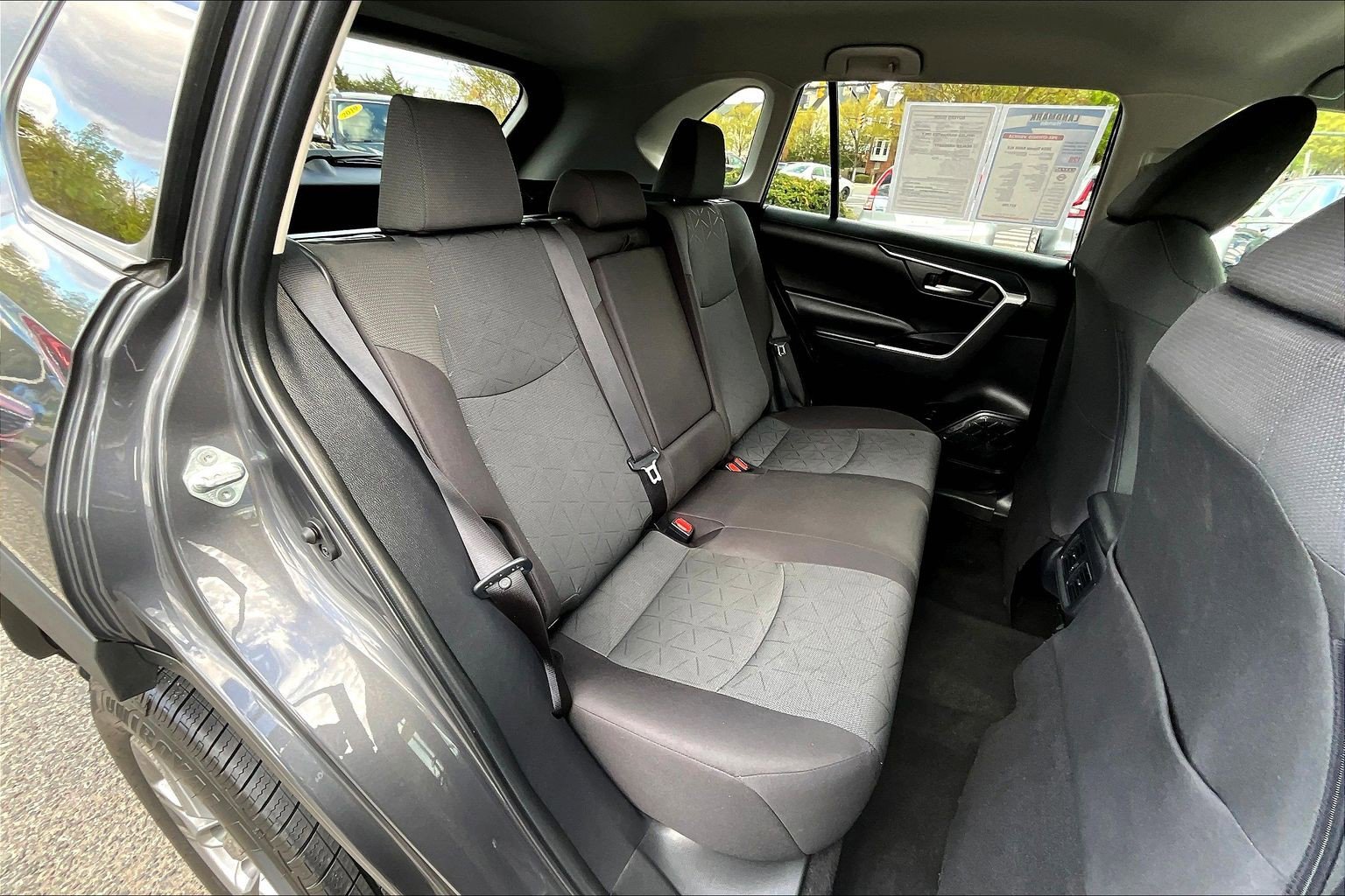 Used 2024 Toyota RAV4 XLE image 28