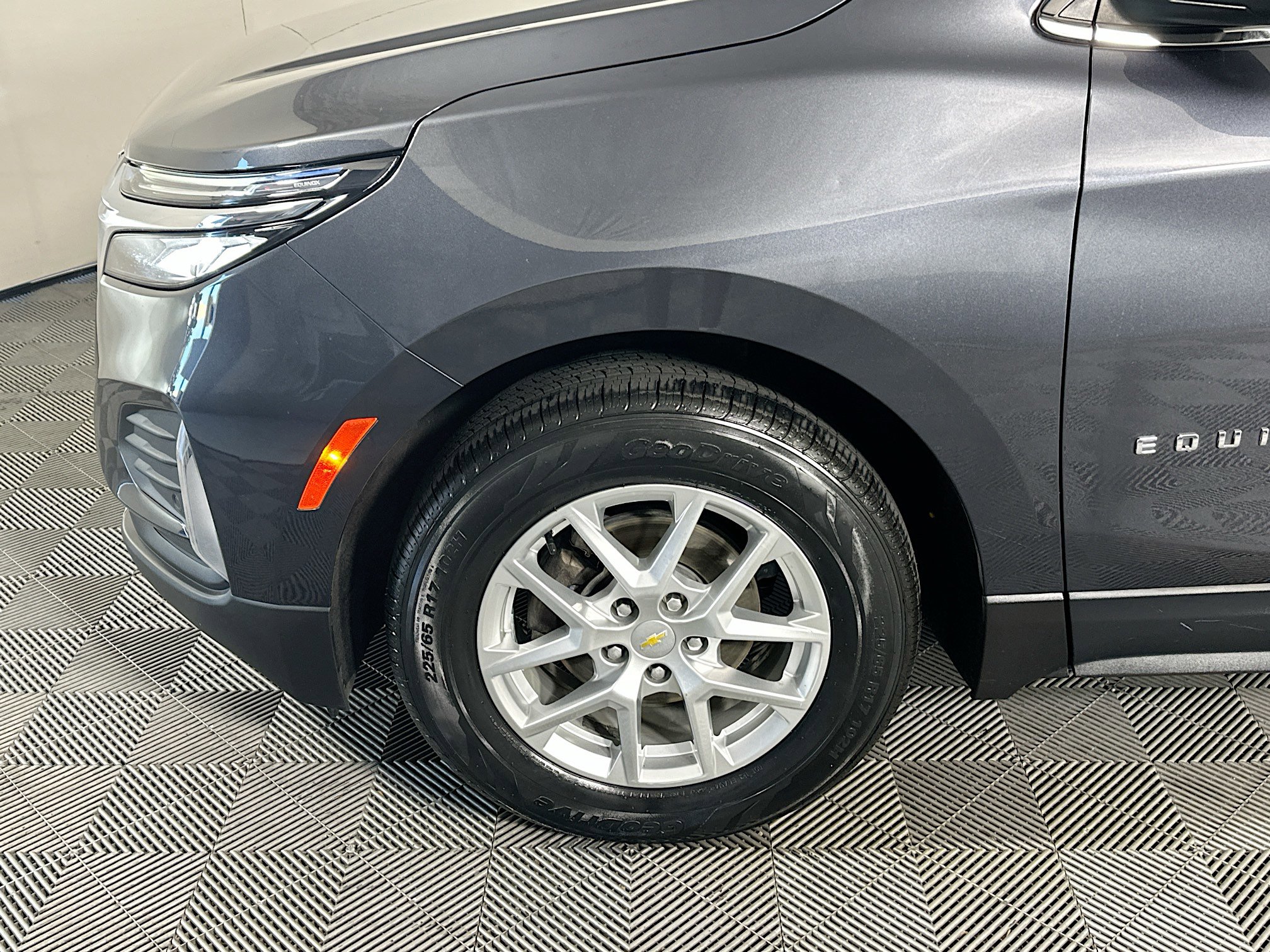 Used 2022 Chevrolet Equinox LT image 11