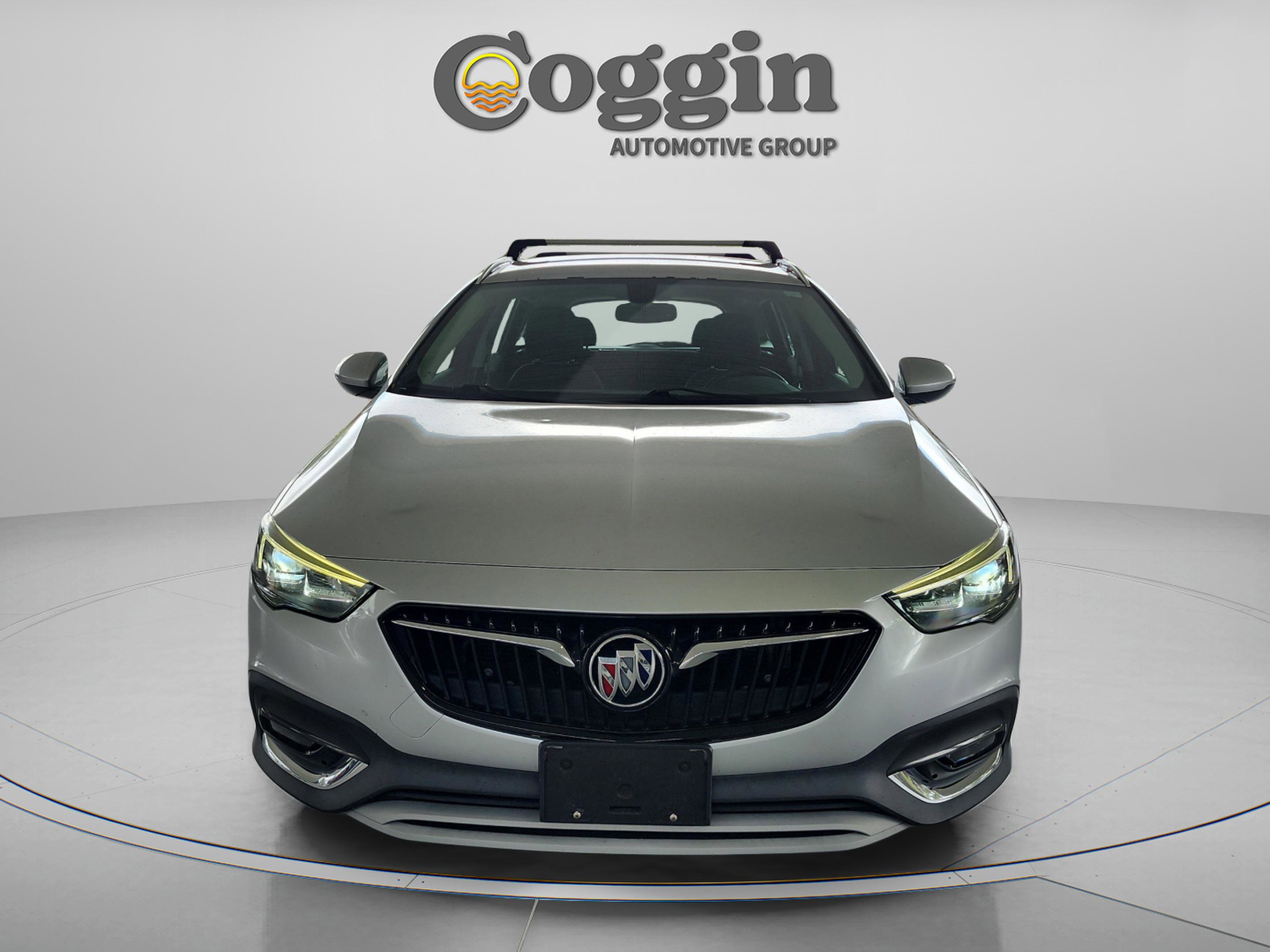 Used 2018 Buick Regal Preferred w/ Sights and Sounds Package AWD/4WD image 7