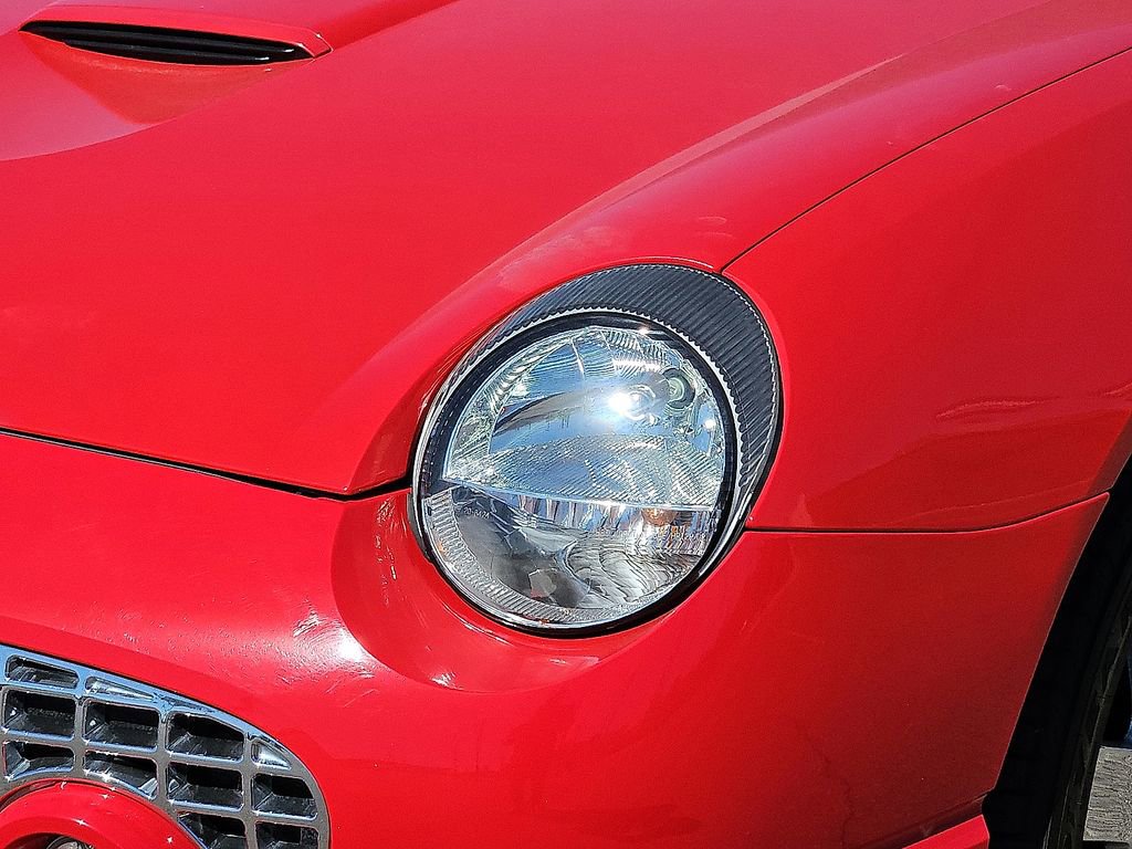 Used 2003 Ford Thunderbird image 8