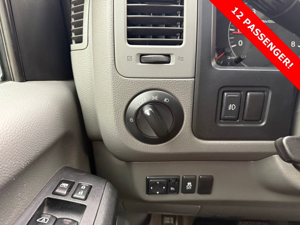 Used 2013 Nissan NV 3500 SL w/ Technology Pkg image 12