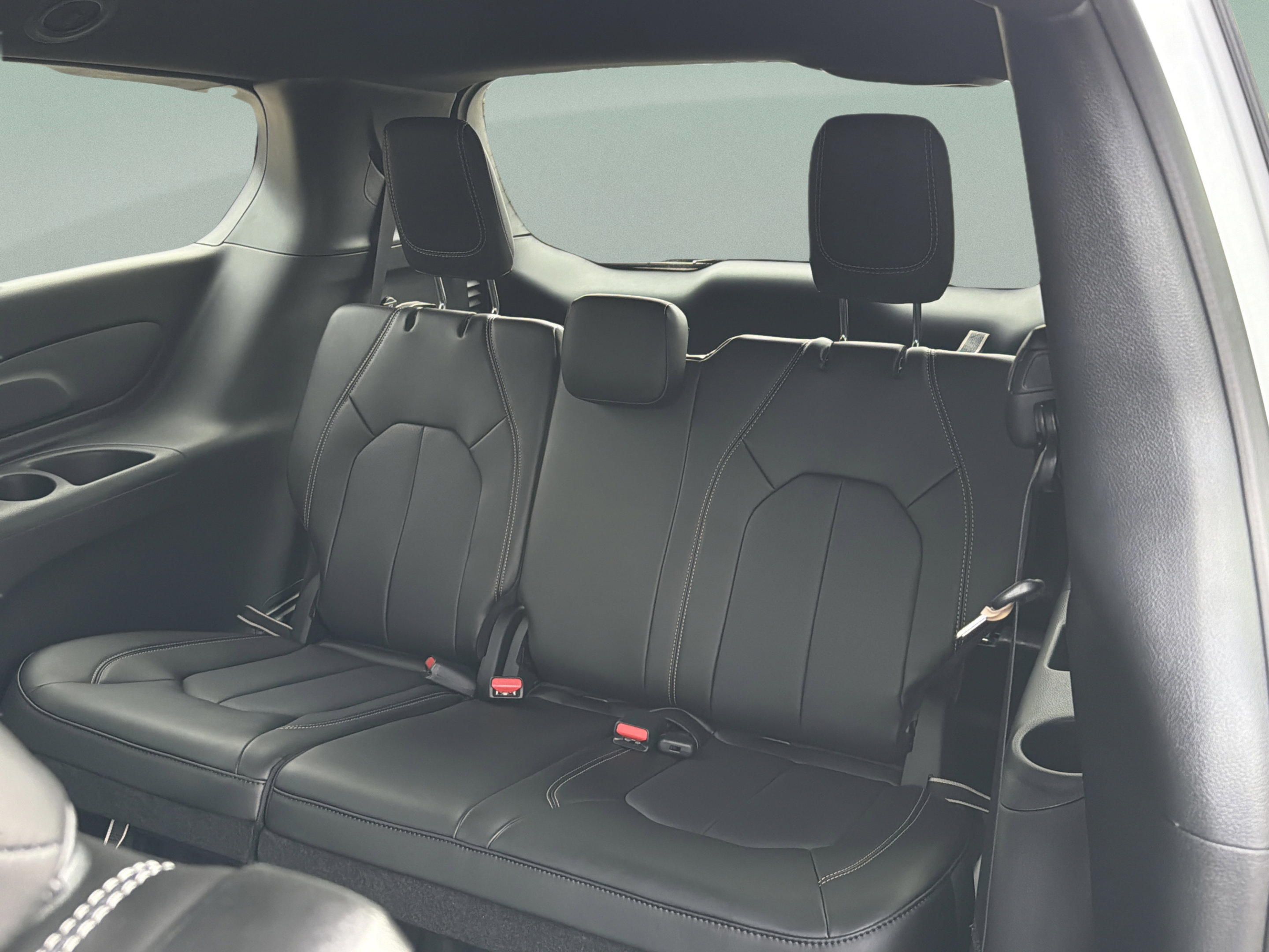 New 2026 Chrysler Pacifica Select w/ S Appearance Package FWD image 25