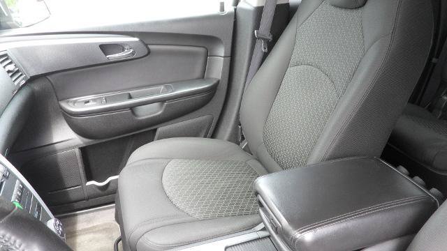 Used 2009 Chevrolet Traverse LT FWD image 34