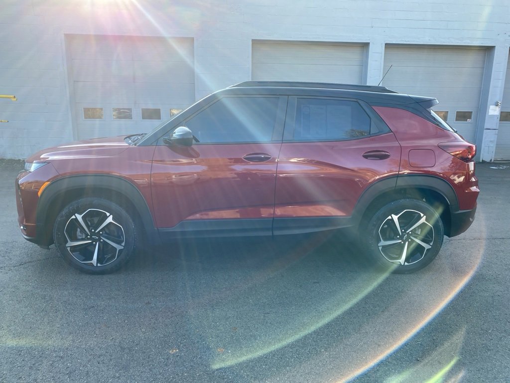 Certified 2021 Chevrolet TrailBlazer RS w/ Sun and Liftgate Package image 6