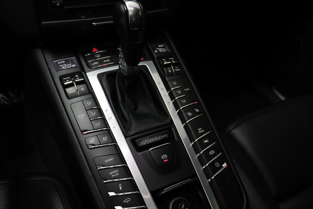 Used 2018 Porsche Macan GTS image 12