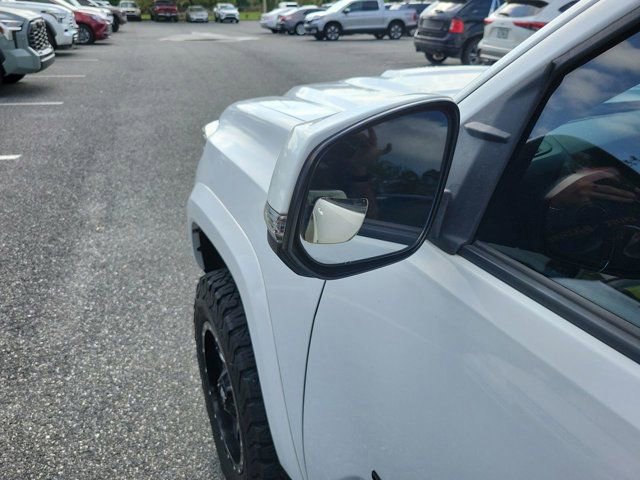 Used 2020 Toyota Tacoma TRD Sport image 18