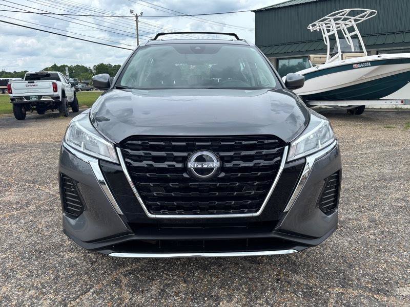 Used 2024 Nissan Kicks SV w/ Interior Electronics Package FWD image 8