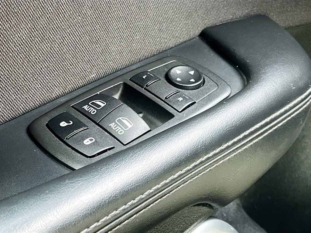 Used 2022 Dodge Challenger GT image 17