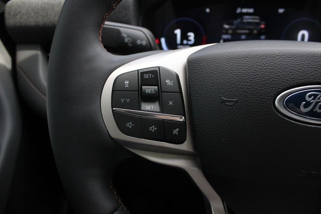 New 2026 Ford Explorer Active w/ Active Comfort Package AWD/4WD image 12