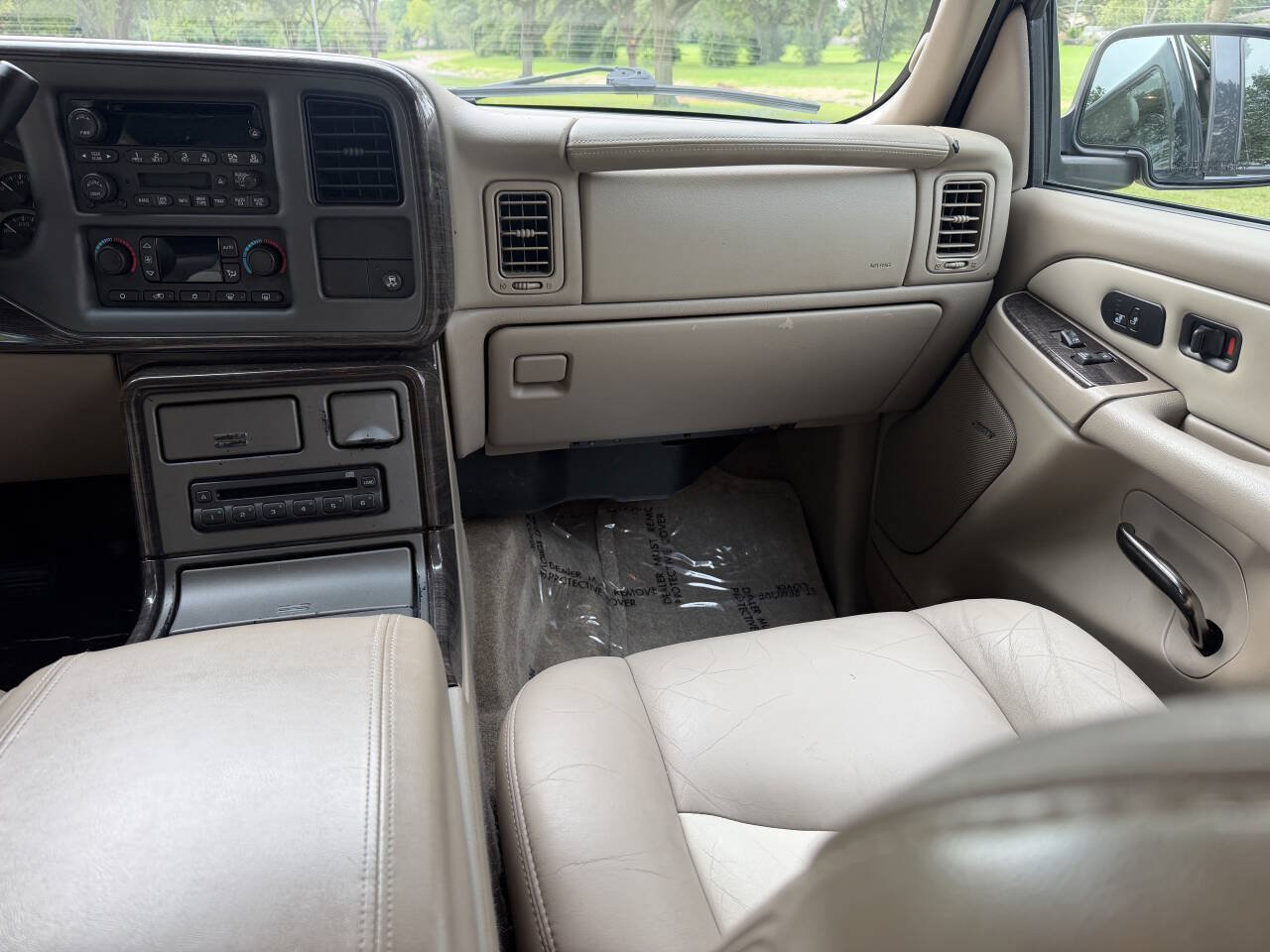 Used 2004 GMC Yukon XL Denali AWD/4WD image 18