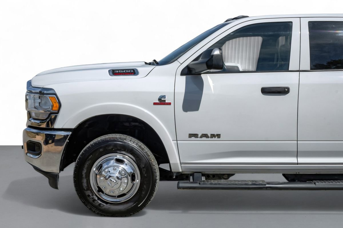 Used 2022 RAM 3500 Tradesman w/ Chrome Appearance Group image 10