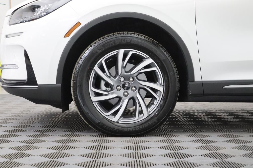 Used 2025 Lincoln Corsair AWD w/ Equipment Group 101A image 6