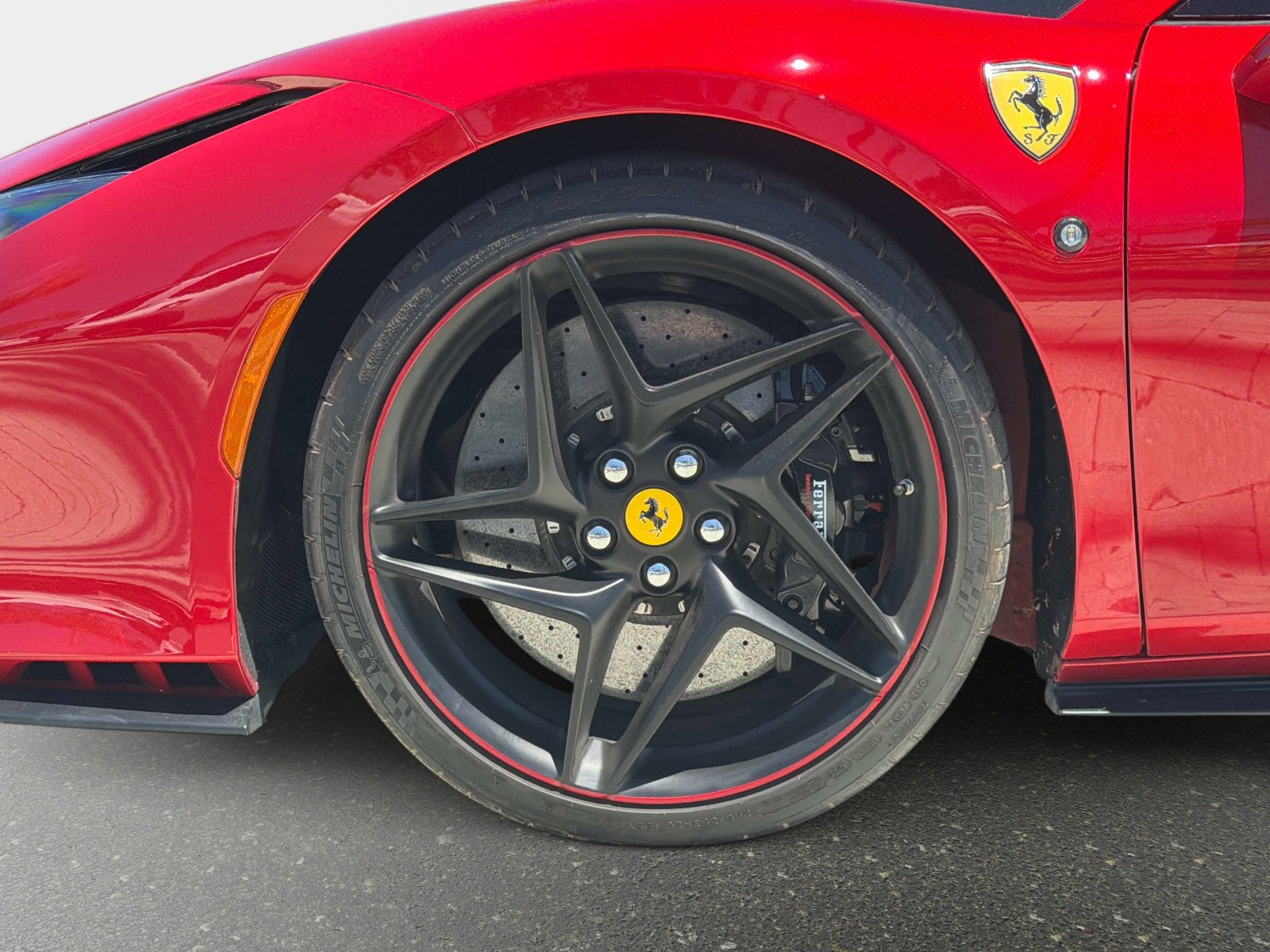 Used 2021 Ferrari F8 Tributo image 12