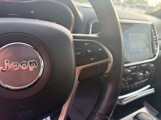 Used 2019 Jeep Grand Cherokee Limited AWD/4WD image 16