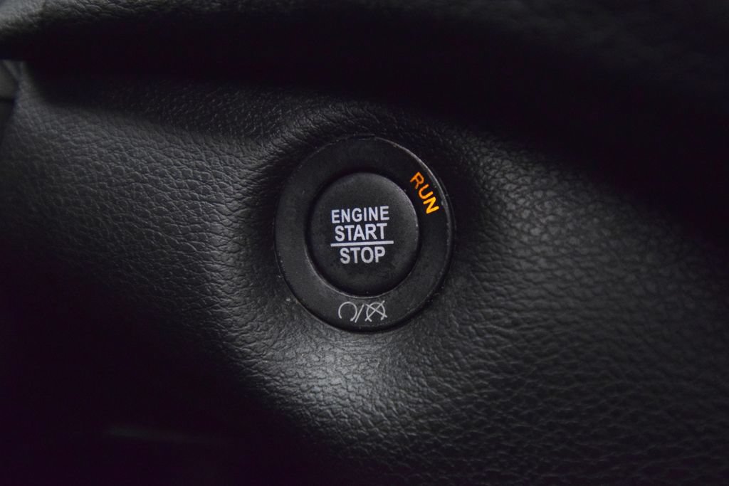 Used 2021 Jeep Cherokee Limited AWD/4WD image 35