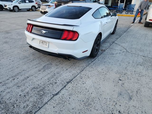 Used 2018 Ford Mustang EcoBoost image 10