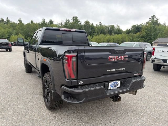 Used 2025 GMC Sierra 2500 AT4 w/ AT4 Preferred Package AWD/4WD image 4