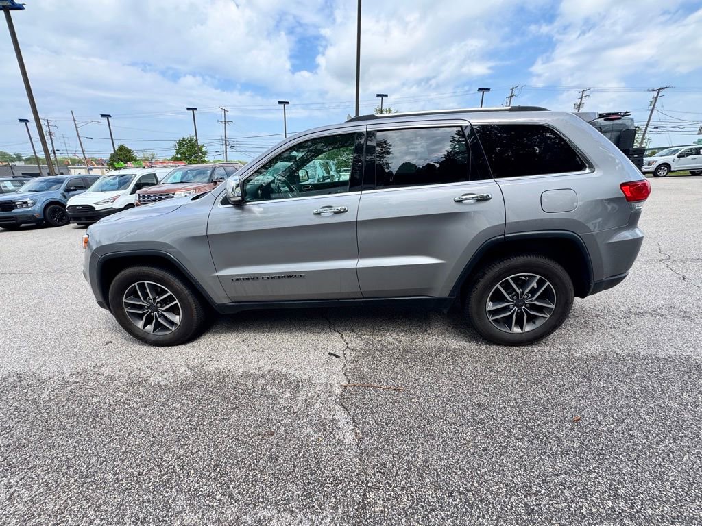 Used 2019 Jeep Grand Cherokee Limited AWD/4WD image 2