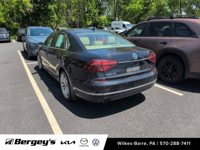 Used 2017 Volkswagen Passat 1.8T SE FWD image 11