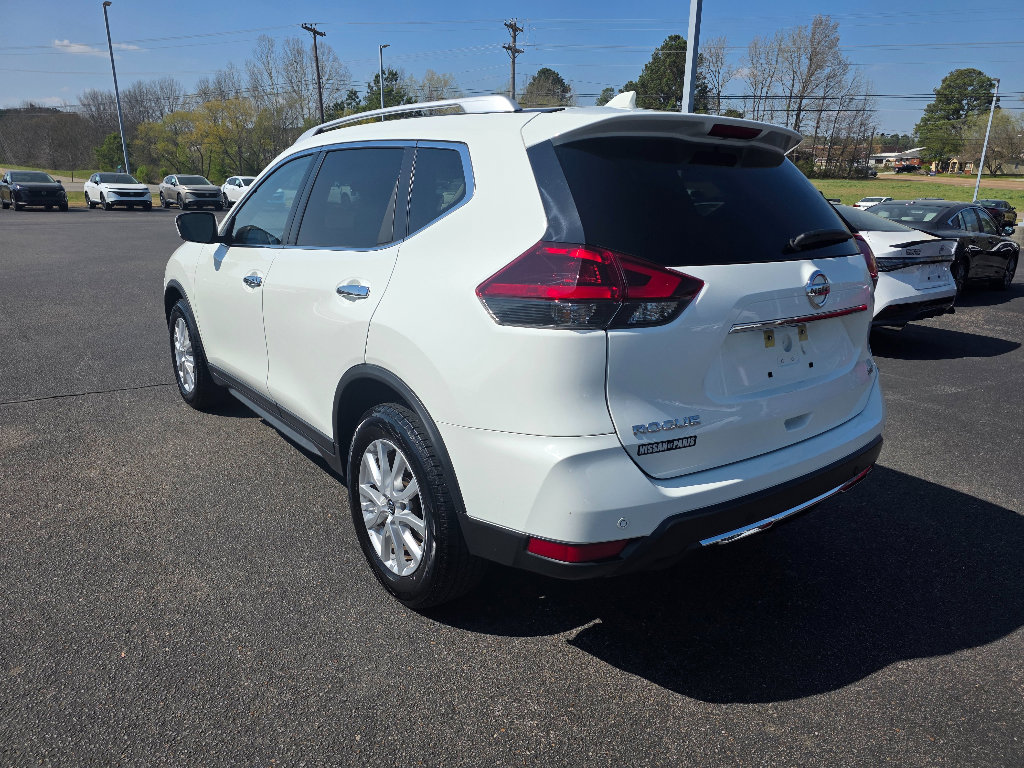 Used 2020 Nissan Rogue SV image 5