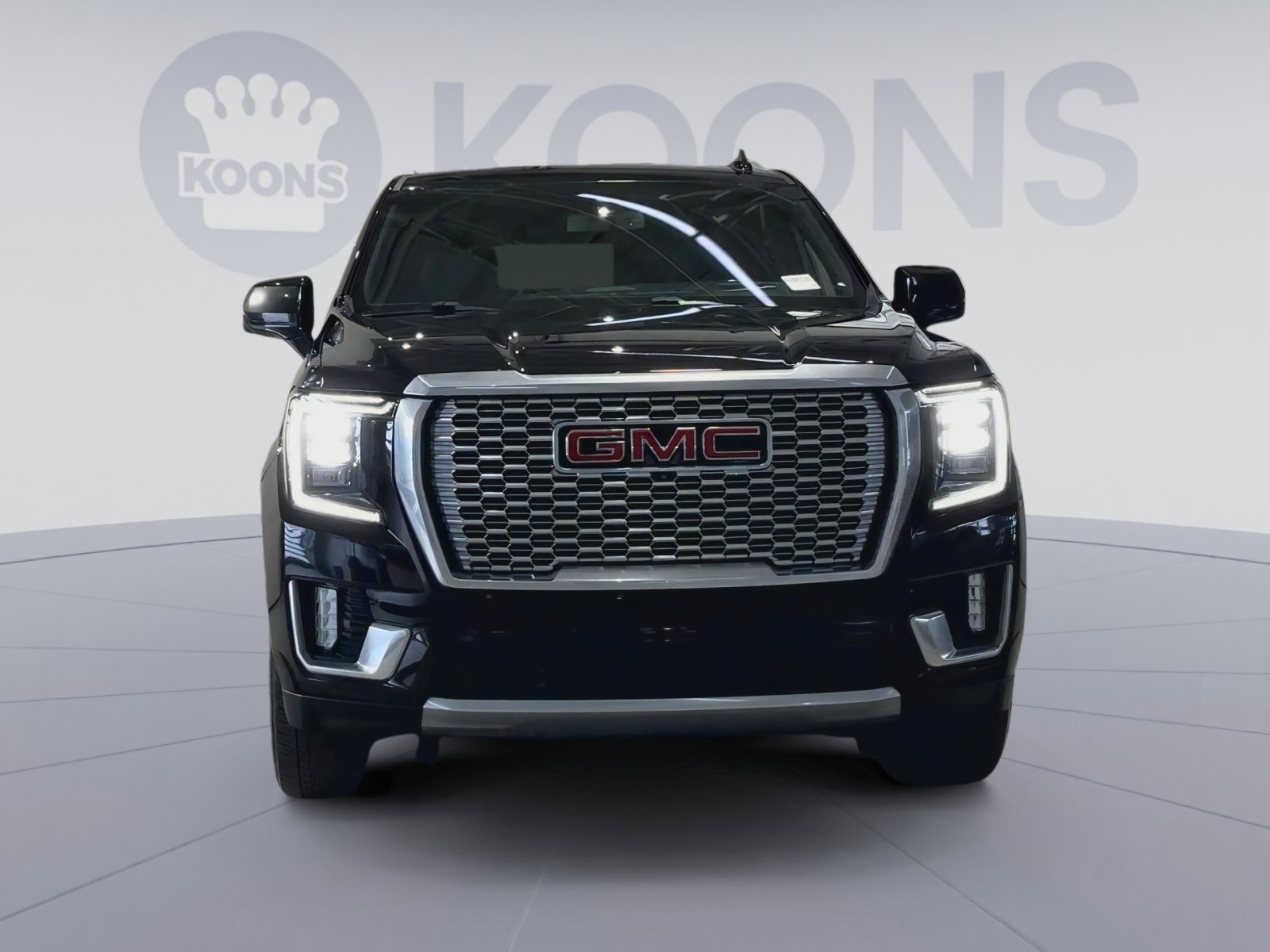 Used 2021 GMC Yukon Denali AWD/4WD image 4