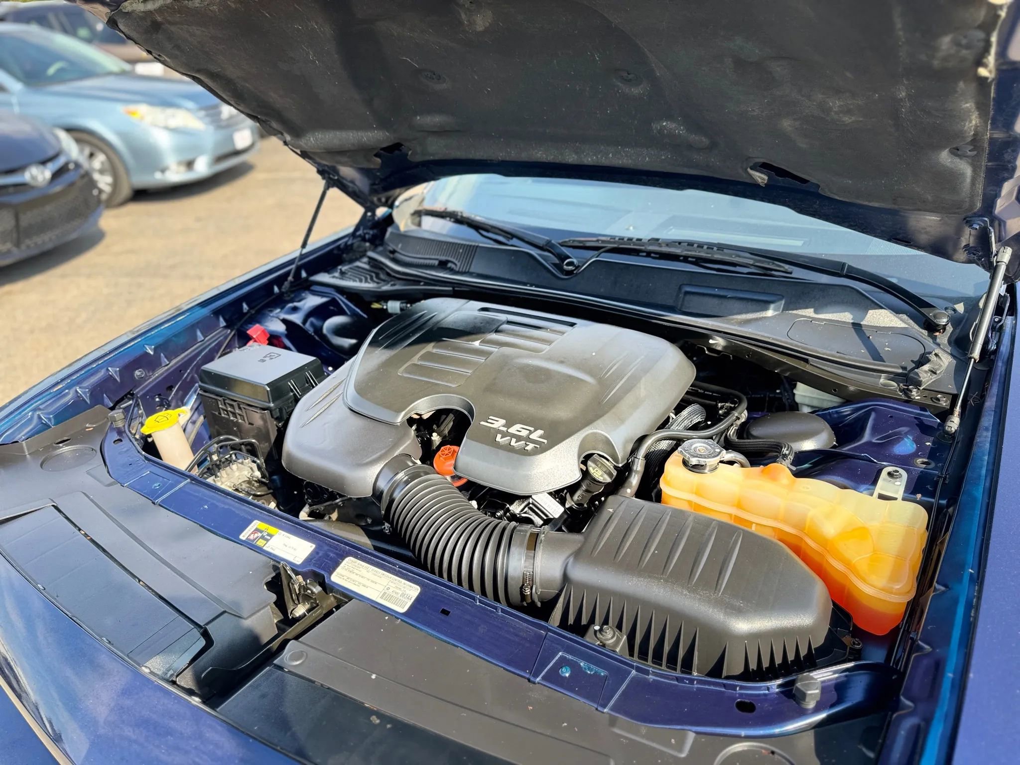 Used 2014 Dodge Challenger SXT RWD image 19
