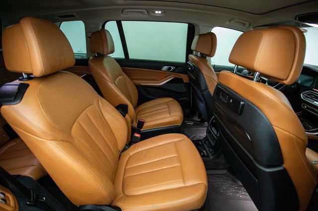 Used 2020 BMW X7 xDrive40i w/ Executive Package image 27