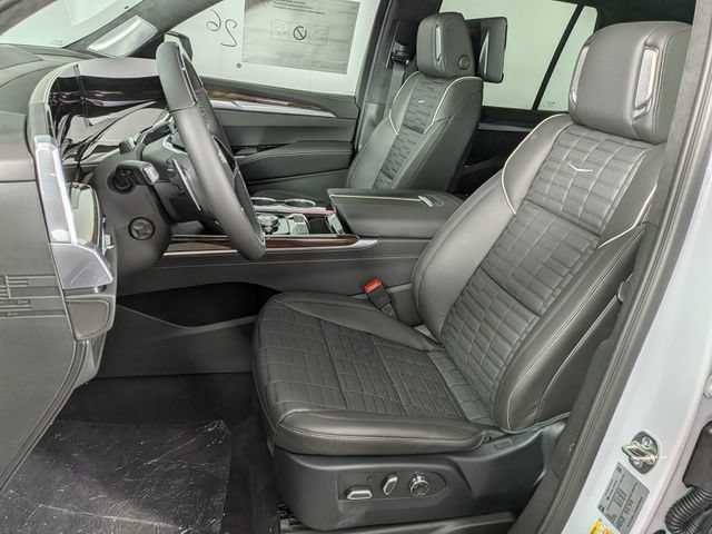 New 2026 Cadillac Escalade Platinum Luxury w/ LPO, Floor Liner Package AWD/4WD image 20
