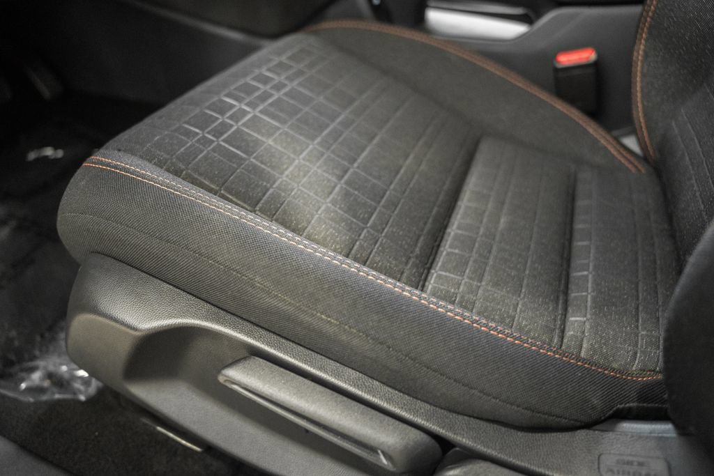 Used 2025 Honda HR-V Sport image 38