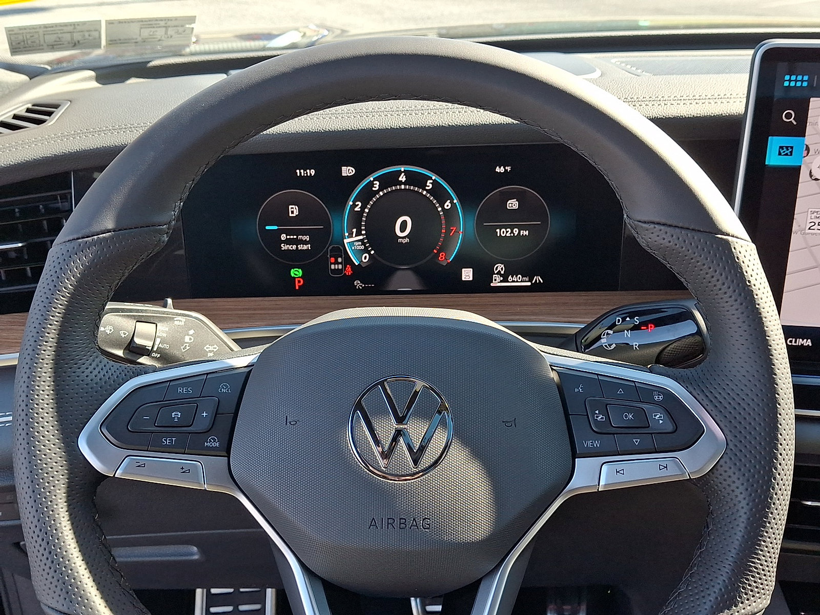 New 2026 Volkswagen Tiguan SEL R-Line image 10