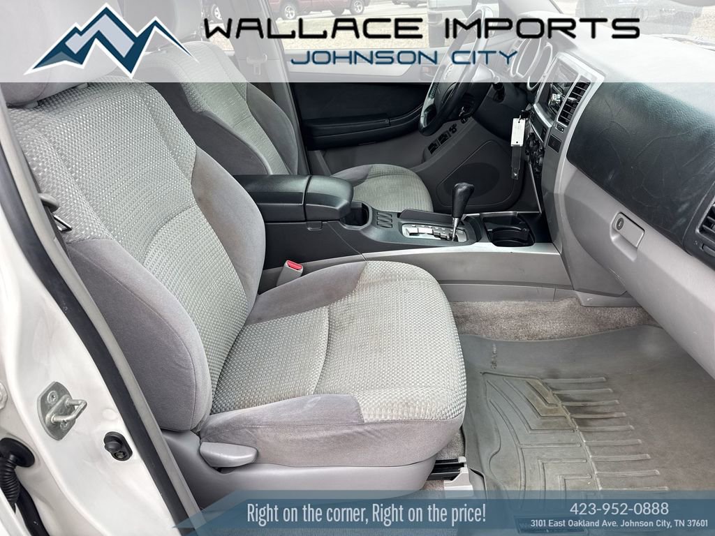 Used 2005 Toyota 4Runner Limited image 33