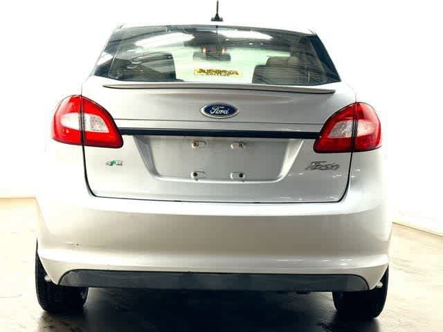 Used 2011 Ford Fiesta SE w/ Super Fuel Economy Pkg FWD image 4