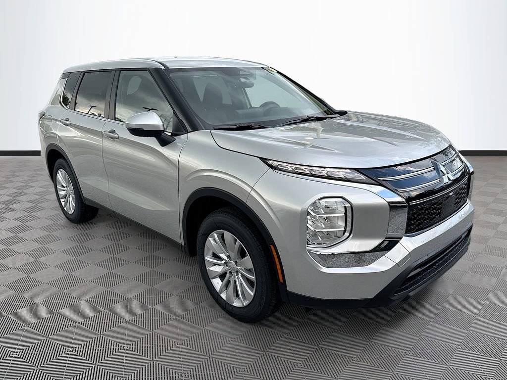 New 2026 Mitsubishi Outlander ES image 3