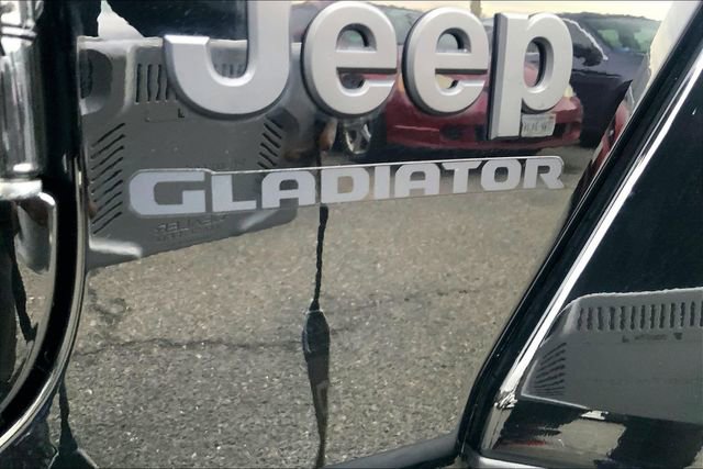 Used 2022 Jeep Gladiator Sport image 8