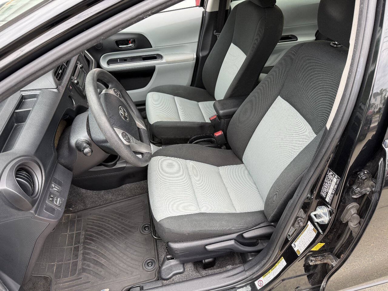 Used 2014 Toyota Prius C Two FWD image 10