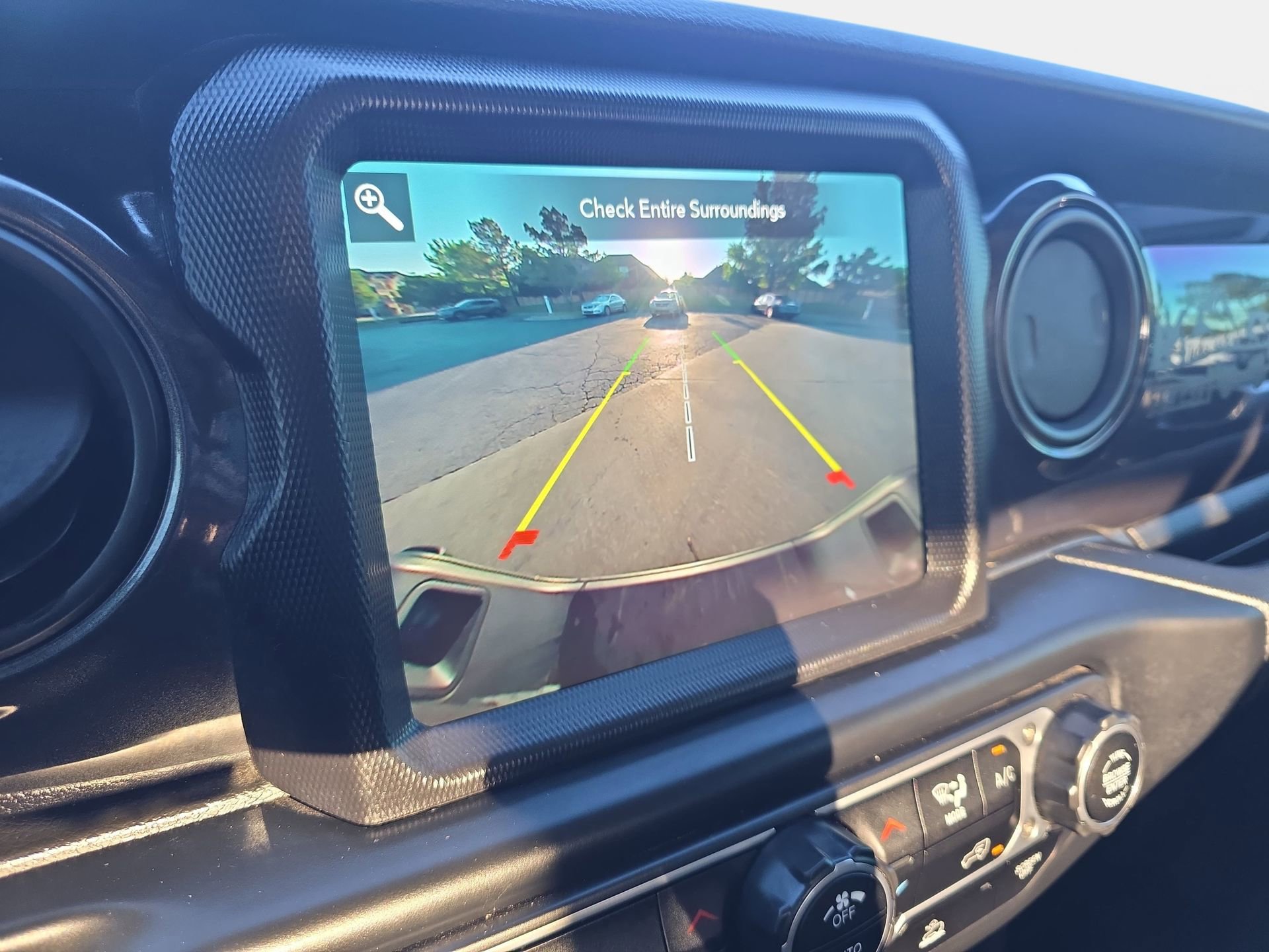 Used 2022 Jeep Gladiator Sport AWD/4WD image 23