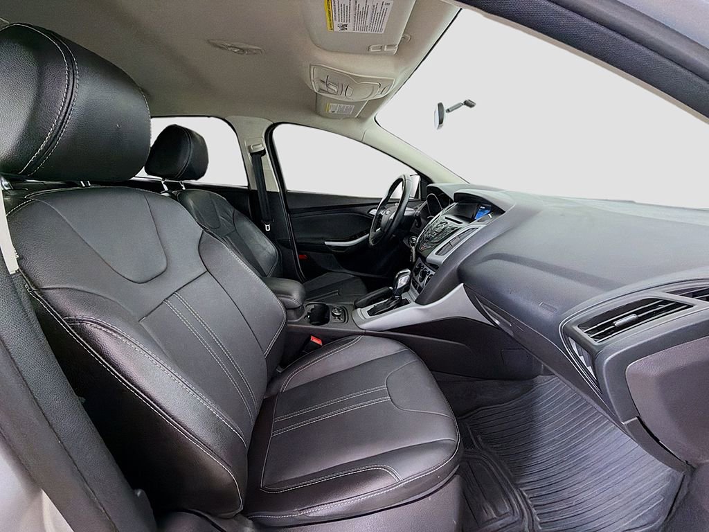 Used 2014 Ford Focus SE w/ Equipment Group 201A image 18