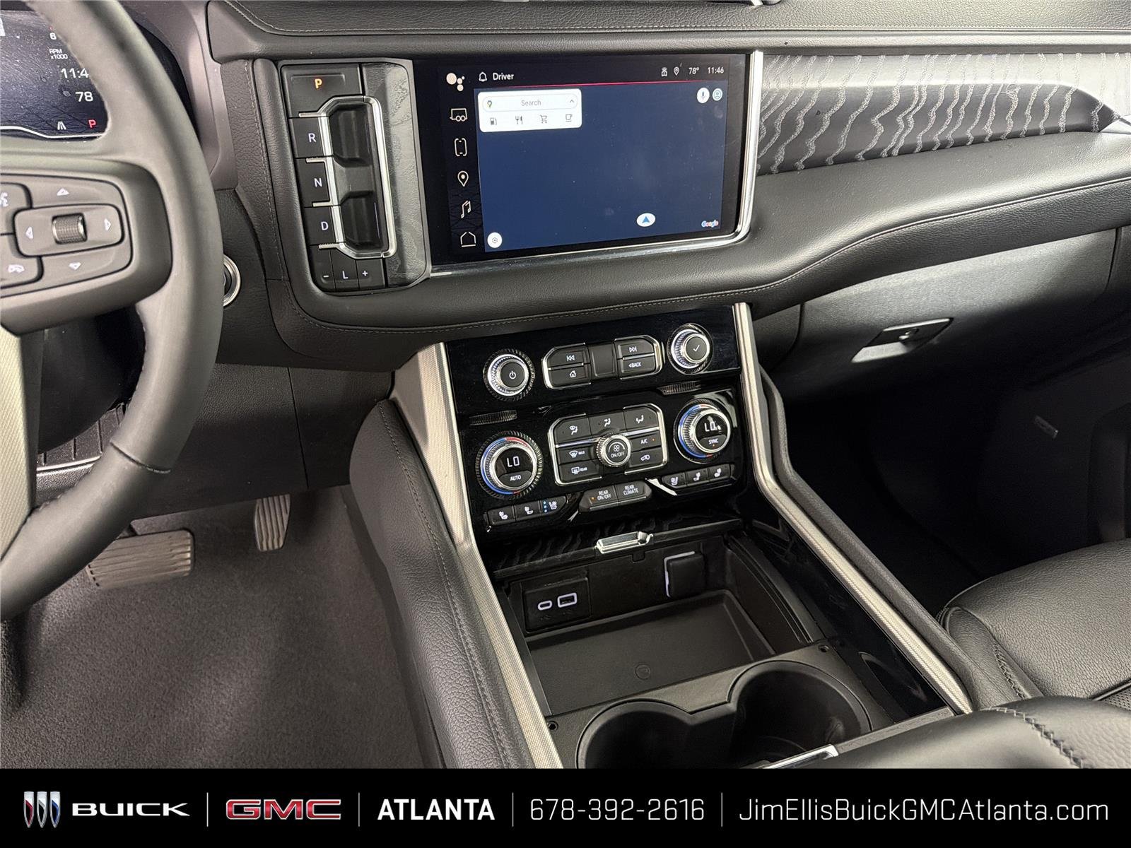 Used 2024 GMC Yukon XL Denali RWD image 29