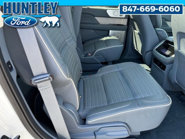 Used 2022 Lincoln Navigator Black Label image 11
