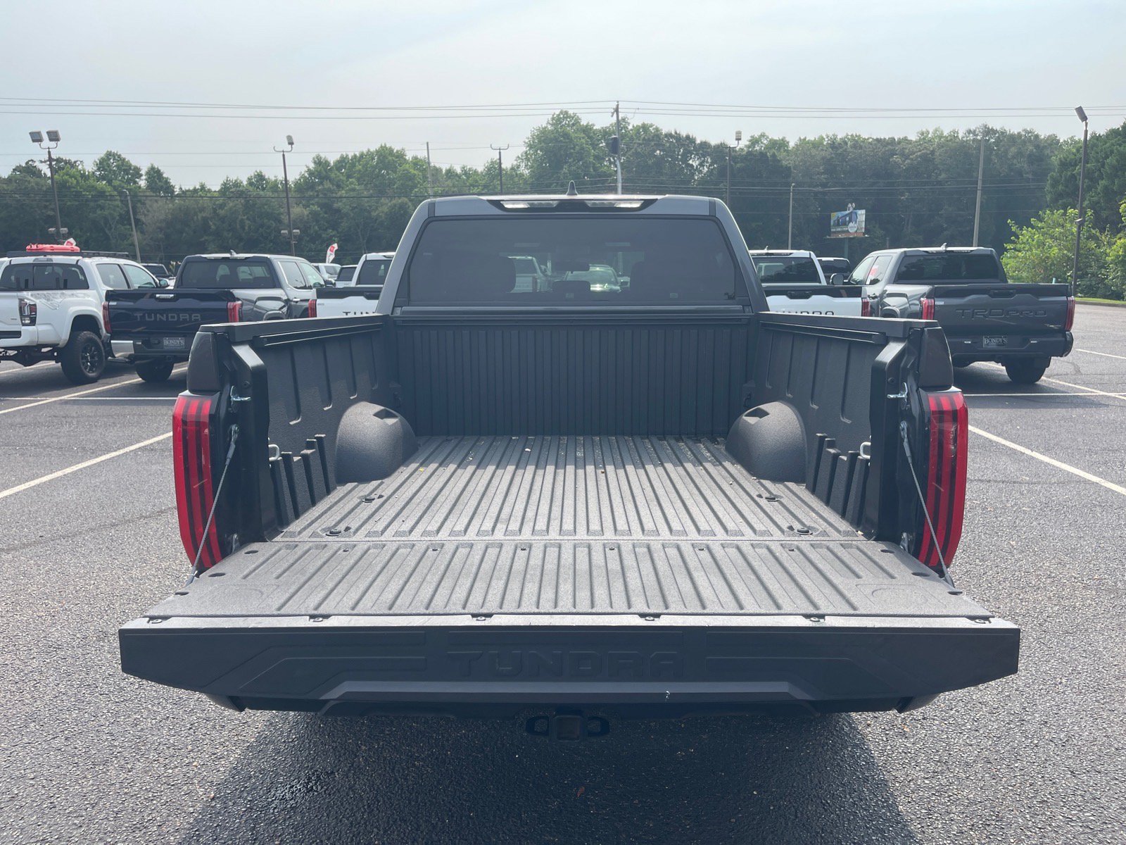 Used 2025 Toyota Tundra SR5 AWD/4WD image 16