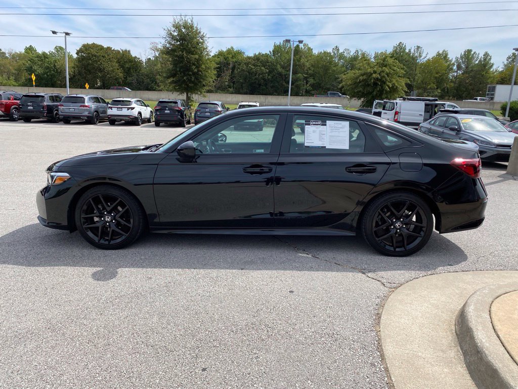 Used 2025 Honda Civic Sport image 4