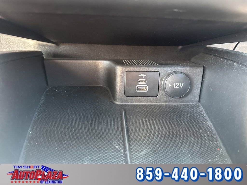Used 2025 Ford Escape Active AWD/4WD image 24