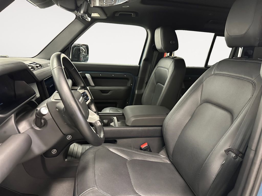 Used 2024 Land Rover Defender 110 S image 9
