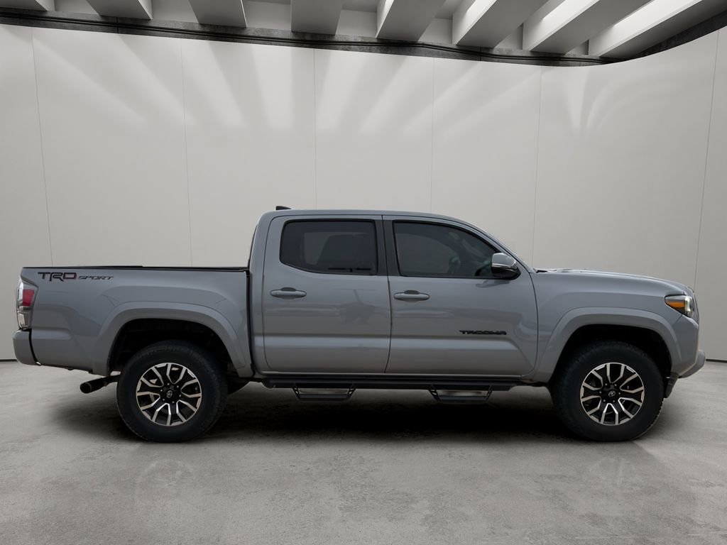 Used 2021 Toyota Tacoma TRD Sport w/ Technology Package image 4