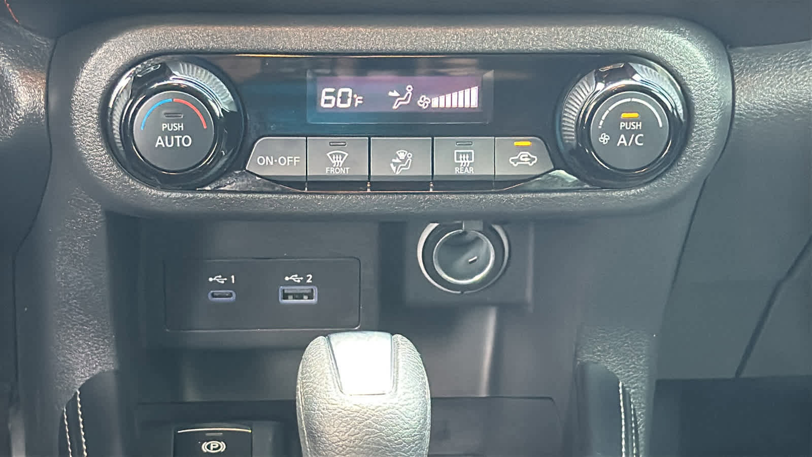 Used 2024 Nissan Kicks SR image 27