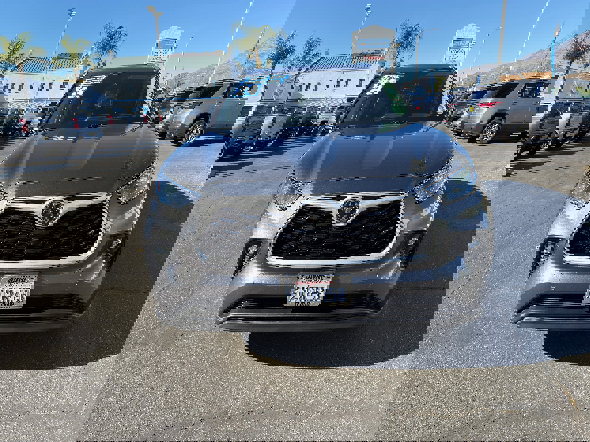 Used 2024 Toyota Highlander XLE image 3