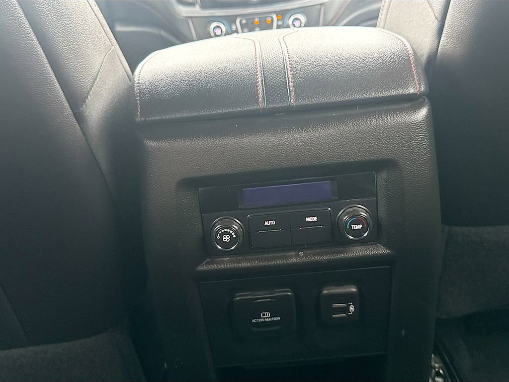 Used 2023 Chevrolet Traverse RS image 26