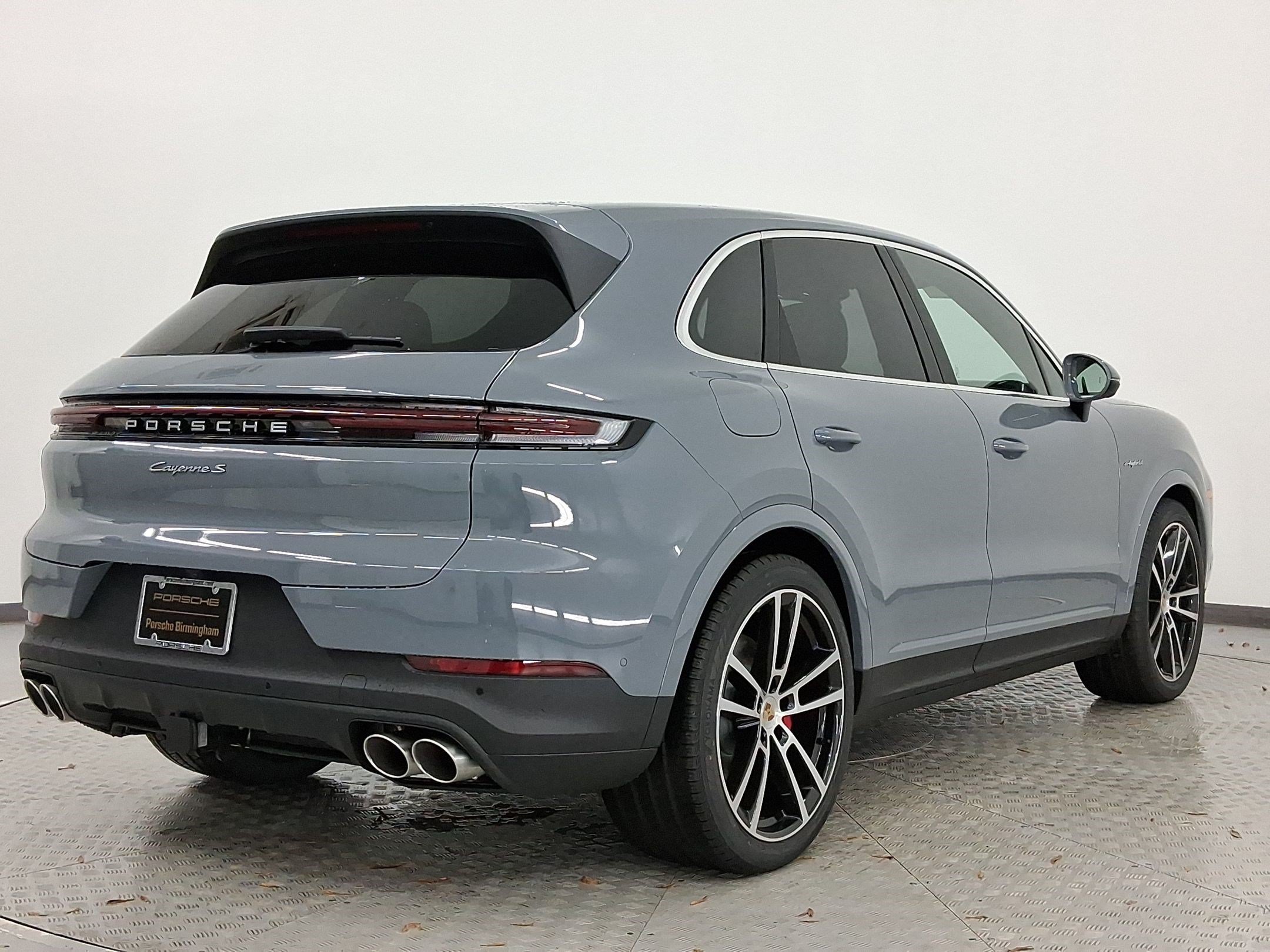 Used 2026 Porsche Cayenne S AWD/4WD image 7